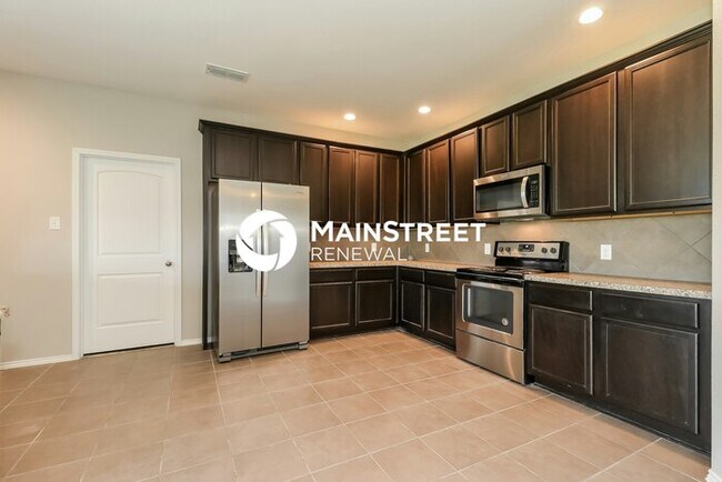 Building Photo - 3 Bedroom Pet-Friendly Home in Fort Worth, TX with Main Street Renewal