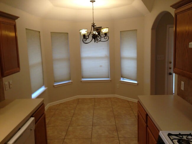 Building Photo - 4108 N Summercrest Loop