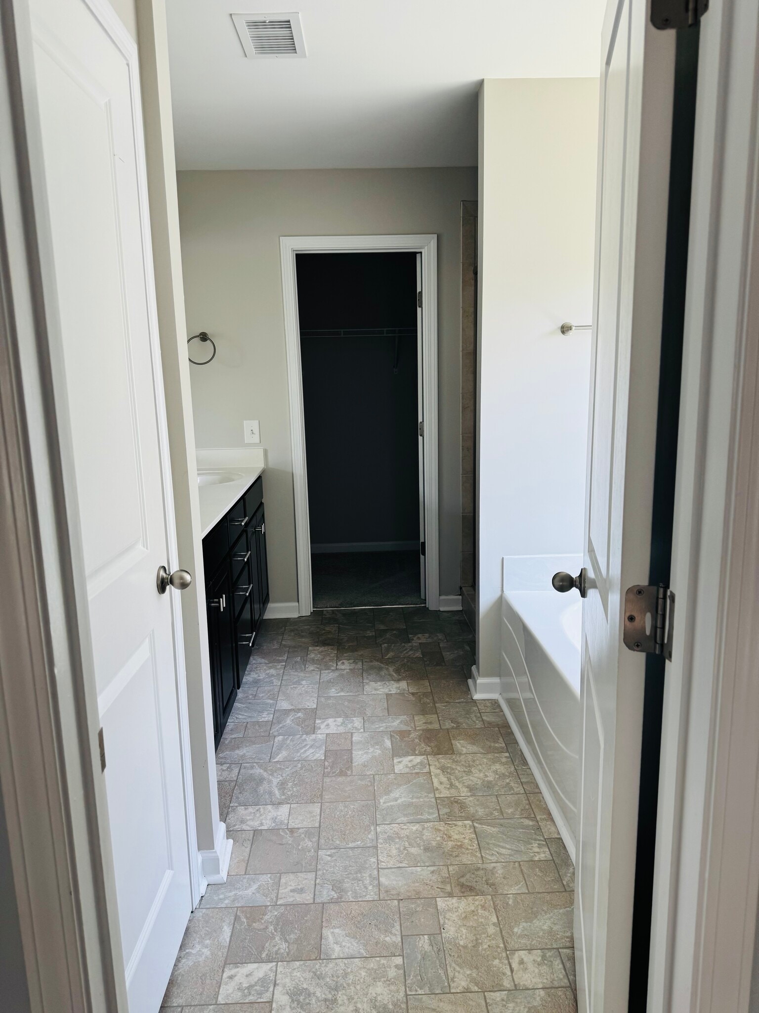 Master bath - 8132 Ronda Dr