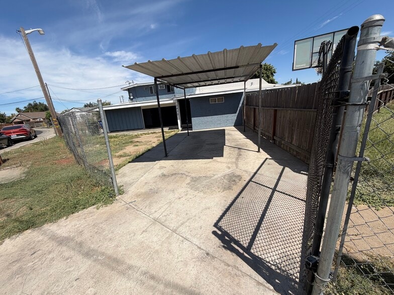 Building Photo - 343 Rio Grande Ave