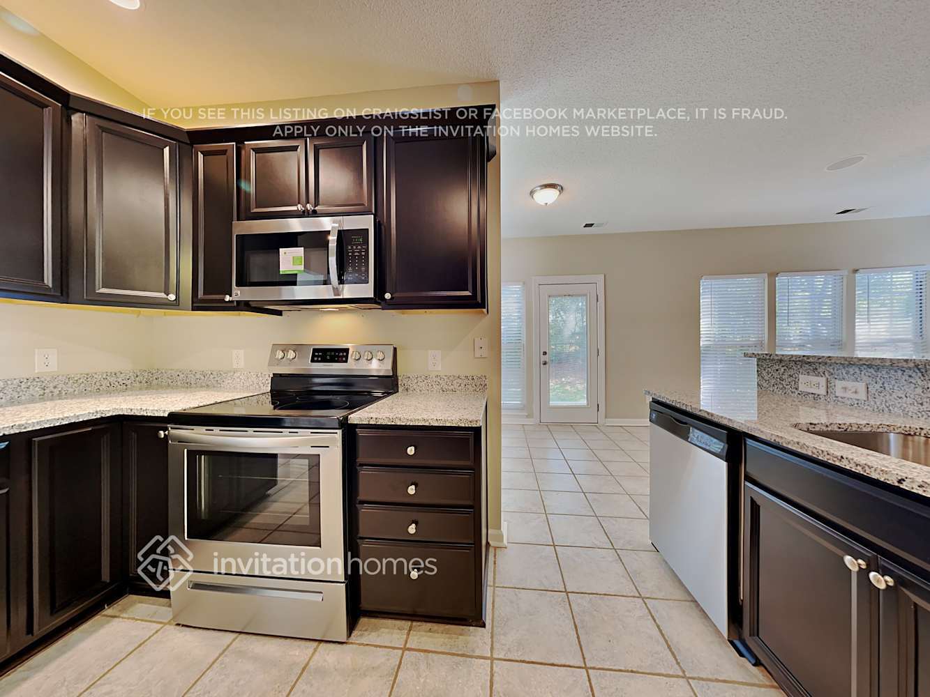 Building Photo - 17216 Chablis Ct