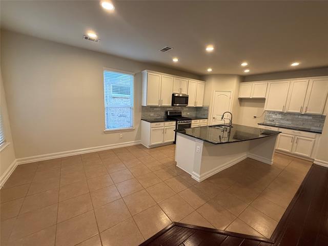 Building Photo - 2341 Leeward Pl