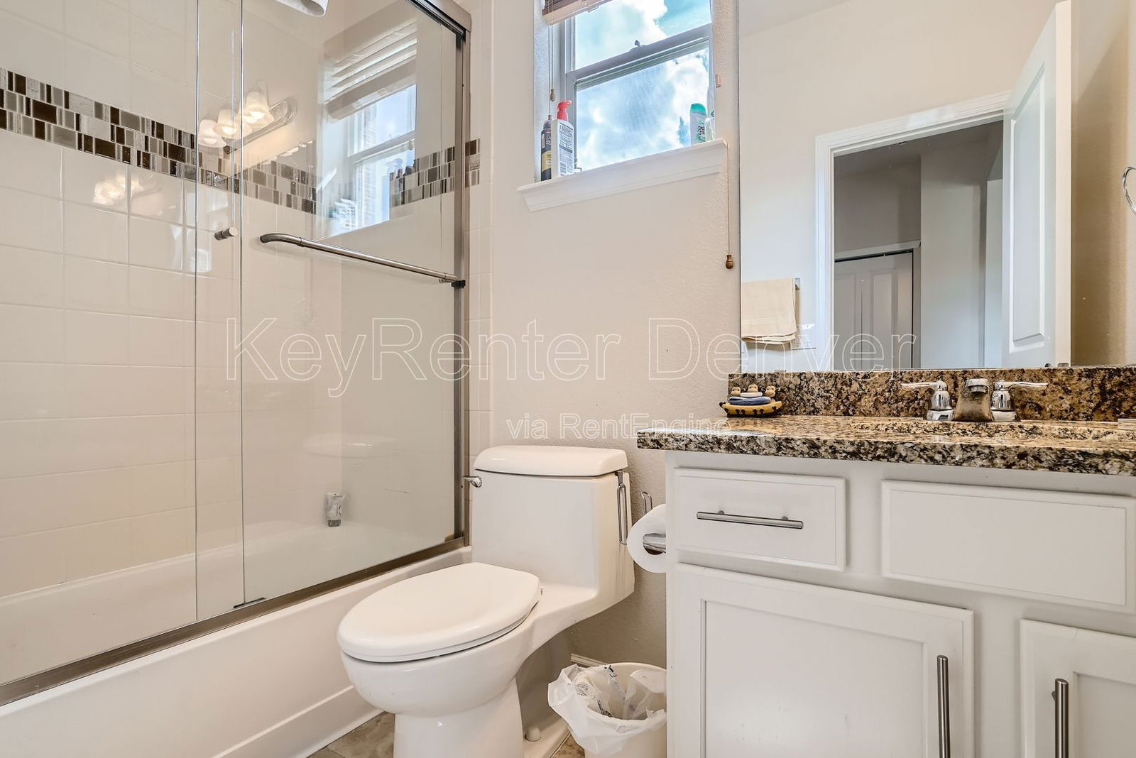 Building Photo - 8916 E Caley Way