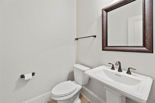 Building Photo - 30510 Hackberry Woods St