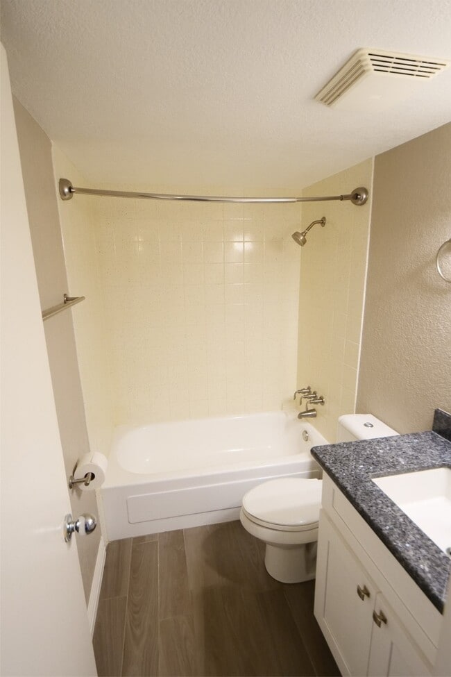 Building Photo - 850 Threadneedle St