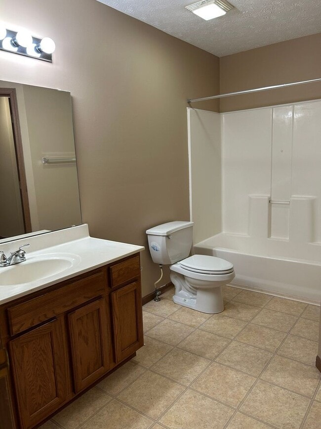 Building Photo - 3868-3872 Ledyard St.