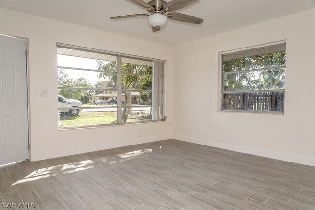 Building Photo - 4330 Deleon St