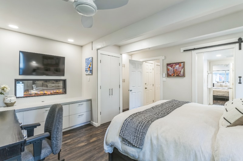 Building Photo - 989 Tahoe Blvd