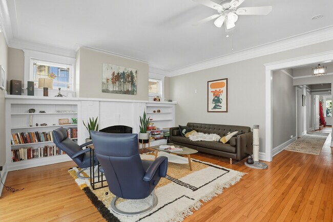 Building Photo - 935 Judson Ave