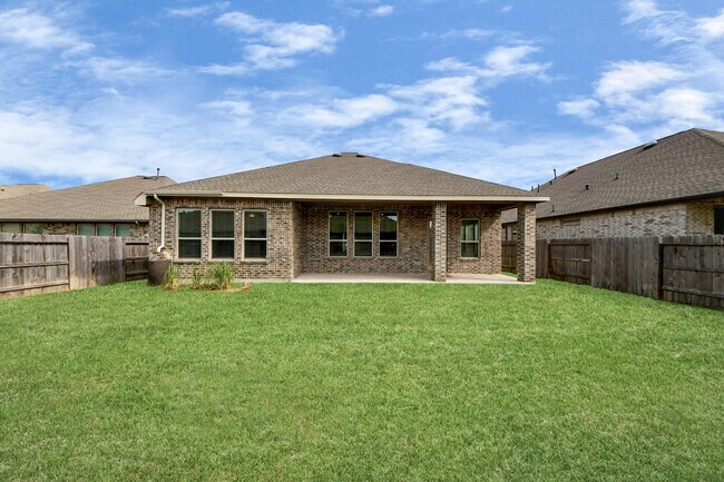 Building Photo - 17770 Misty Brk Ln
