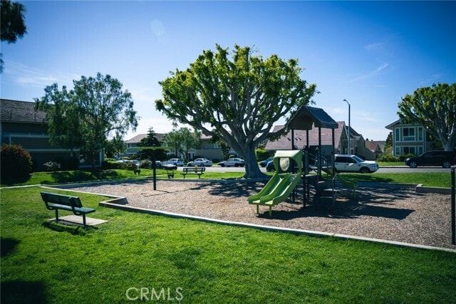 Building Photo - 54 Oval Rd