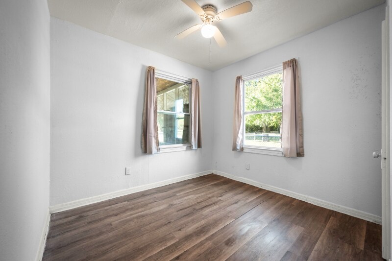 Building Photo - 1602 Wambolt St