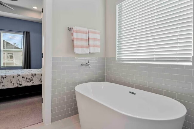 Building Photo - 4202 Gillespie St