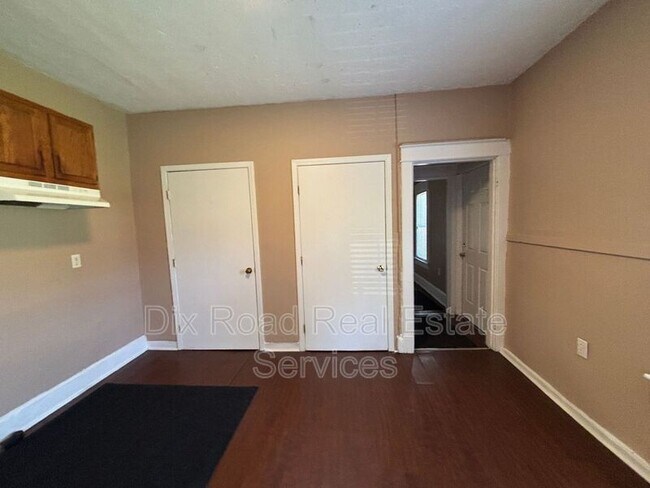 Building Photo - 1618 Taylor