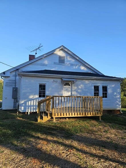 Building Photo - 761 Circle Dr