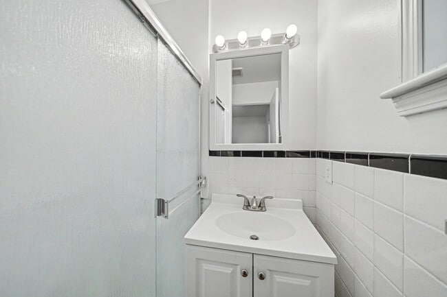 Building Photo - 2303 Braun Ct