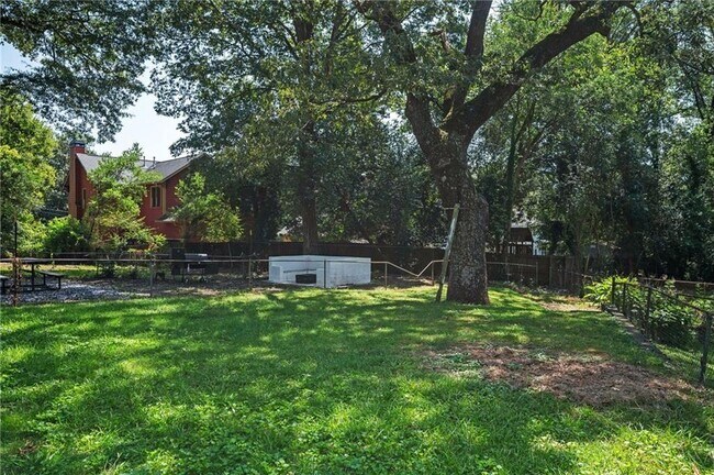Building Photo - 2823 McAfee Rd