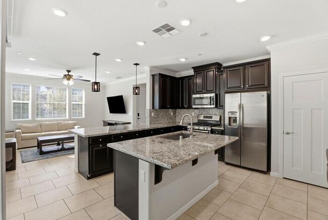 Building Photo - Beautiful 3 Bedroom, 2.5 Bathroom For Rent in West Roseville!