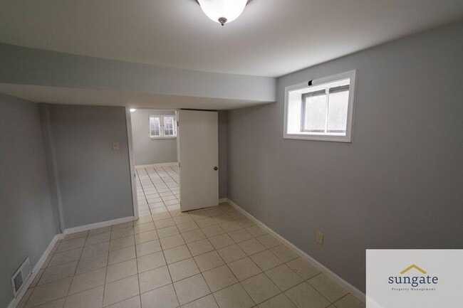 Building Photo - 831 N Chapel Gate Ln