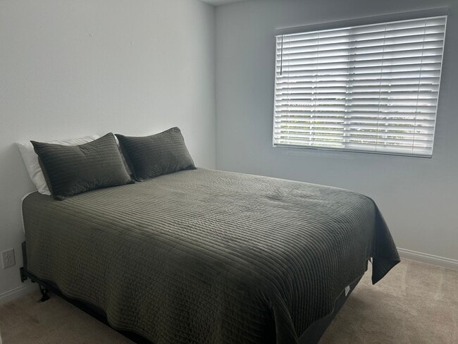 Building Photo - Beautiful 2 story home in Skye Canyon