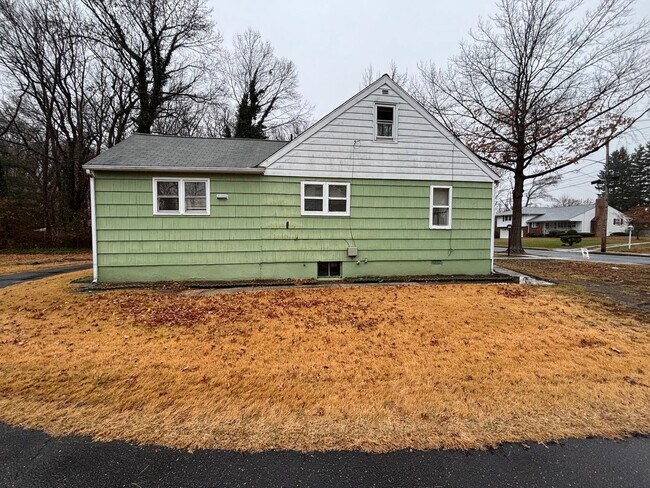 Building Photo - Big Spacious Beautiful Single Family 4 bedroom House for Rent !!!