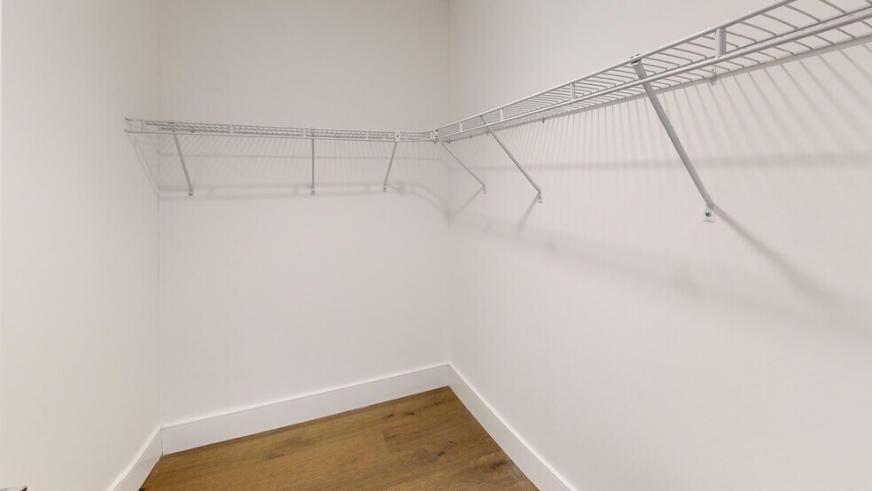 Building Photo - 214 Market St