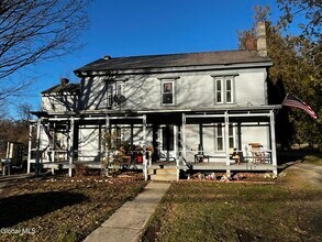 Building Photo - 372 NY-43