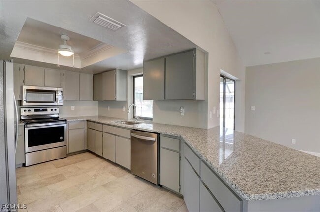 Primary Photo - 4032 SW 2nd Ave