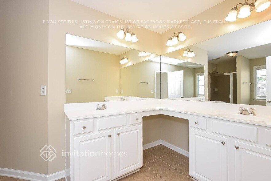 Building Photo - 543 Watercress Dr
