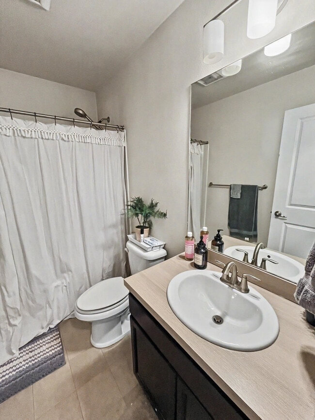 Building Photo - 347 Skwentna Dr