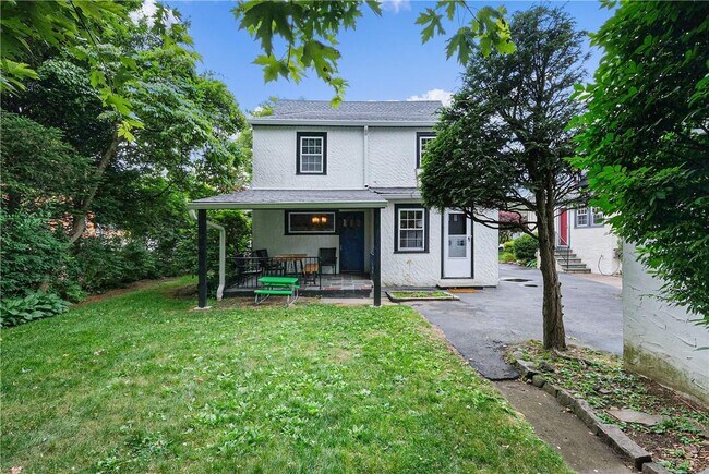 Building Photo - 164 Nelson Rd
