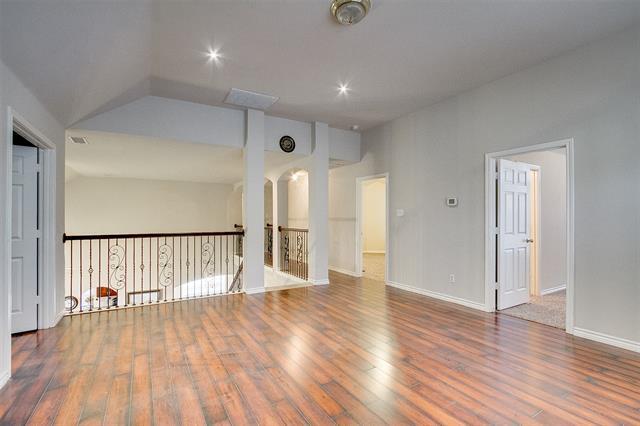 Building Photo - 705 Sundown Way