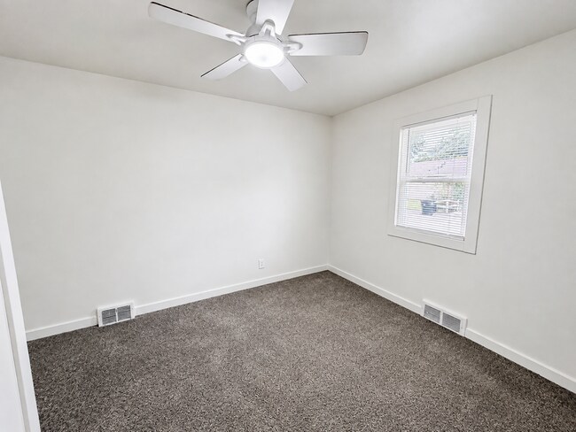 Building Photo - 34009 Caseville Ct