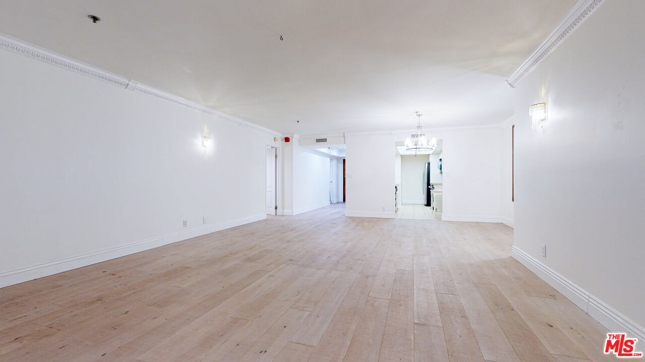 Building Photo - 10660 Wilshire Blvd