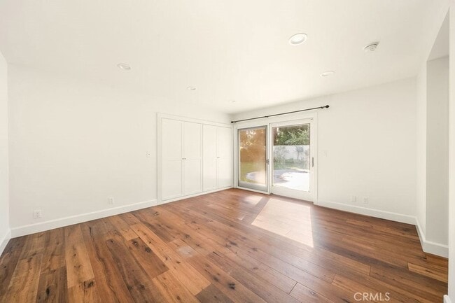 Building Photo - 2646 Basswood St