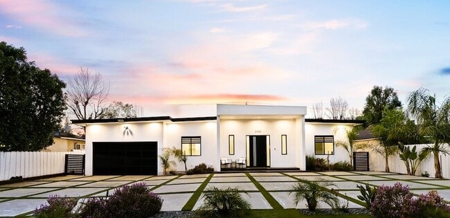 Building Photo - 23143 Leonora Dr