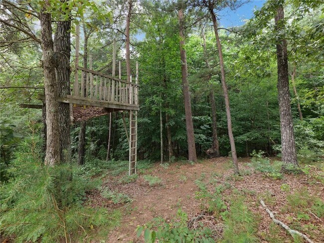 Building Photo - 3926 Walnut Grove Way