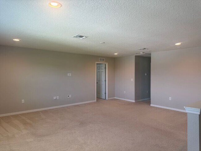 Building Photo - Beautiful and spacious Home in East Lake Preserve, Kissimmee
