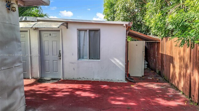 Building Photo - 1110 N 58th Ave