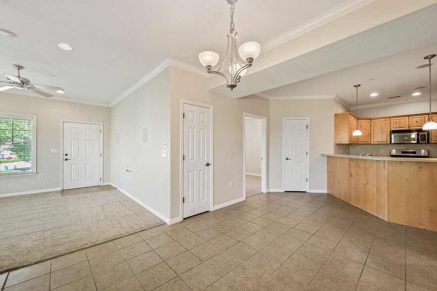 Building Photo - 1104 Meadow Fork Rd #9