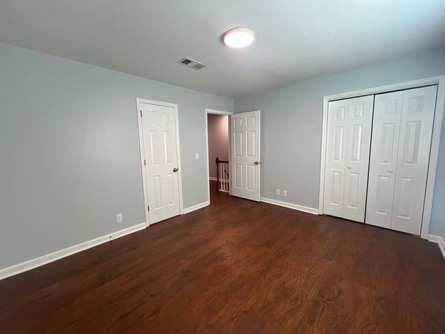 Building Photo - 219 Hickory Forge Dr