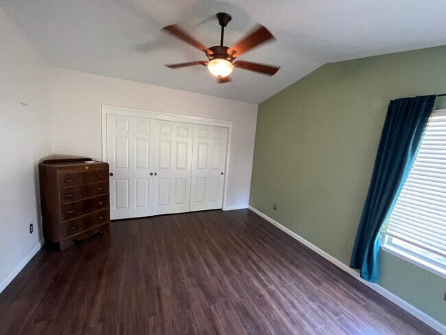 Building Photo - 3721 Abbott Dr