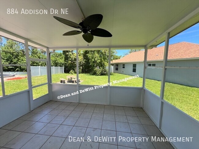Building Photo - 884 Addison Dr NE
