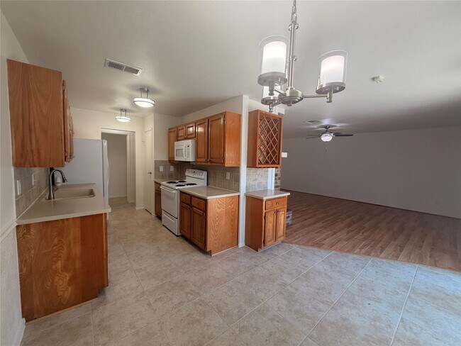 Building Photo - 3214 Big Spruce Dr