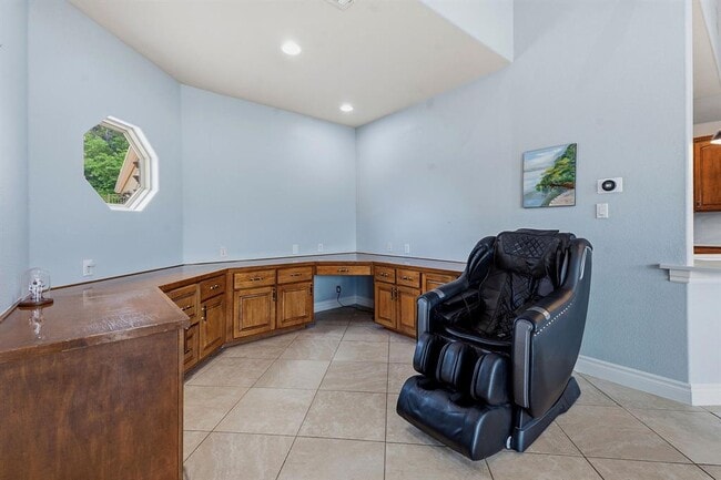 Building Photo - 14121 Farm to Market Rd 2769