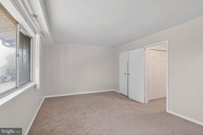 Building Photo - 105 Fitz Ct