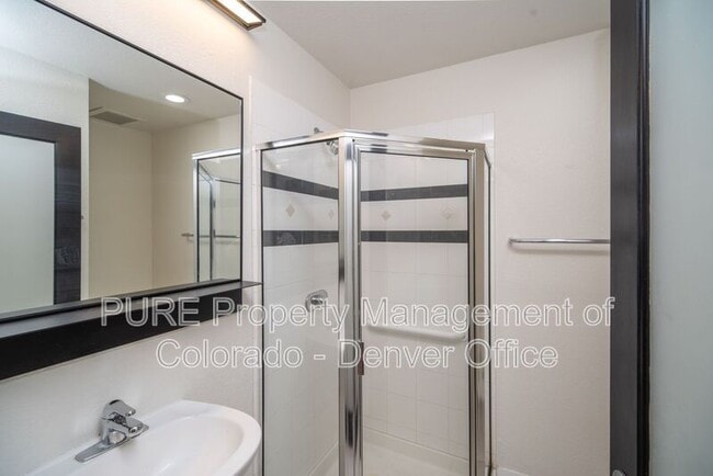 Building Photo - 1499 Blake St