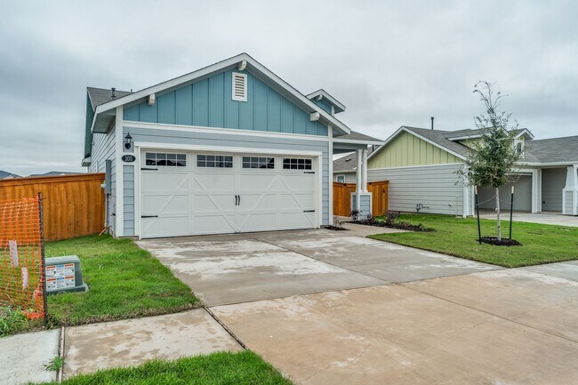 Building Photo - Welcome to this beautiful newer home locat...