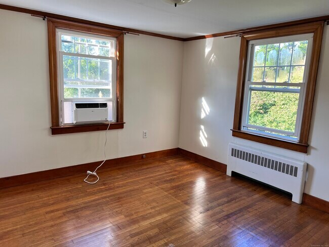 Building Photo - 7 Chesebro Ln