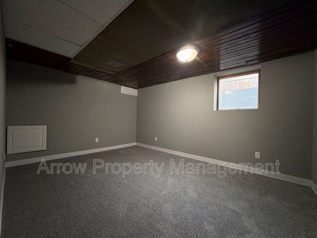 Building Photo - 5318 Stockwell St